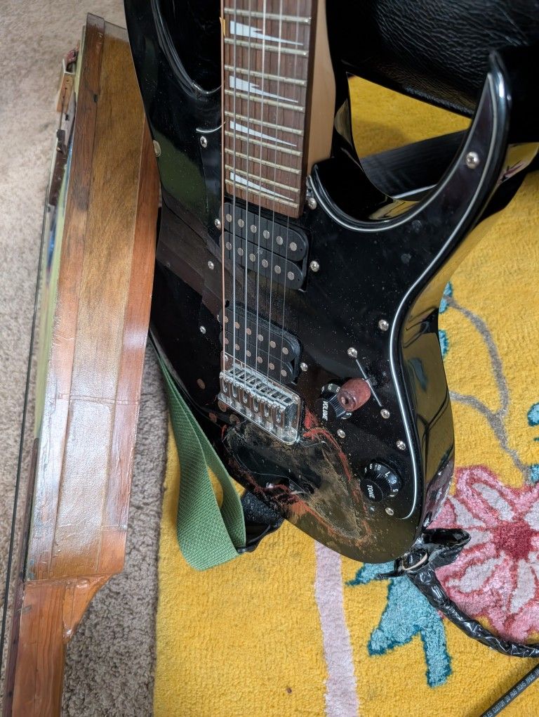 Electric Guitar, Fender Amp With Drum Track