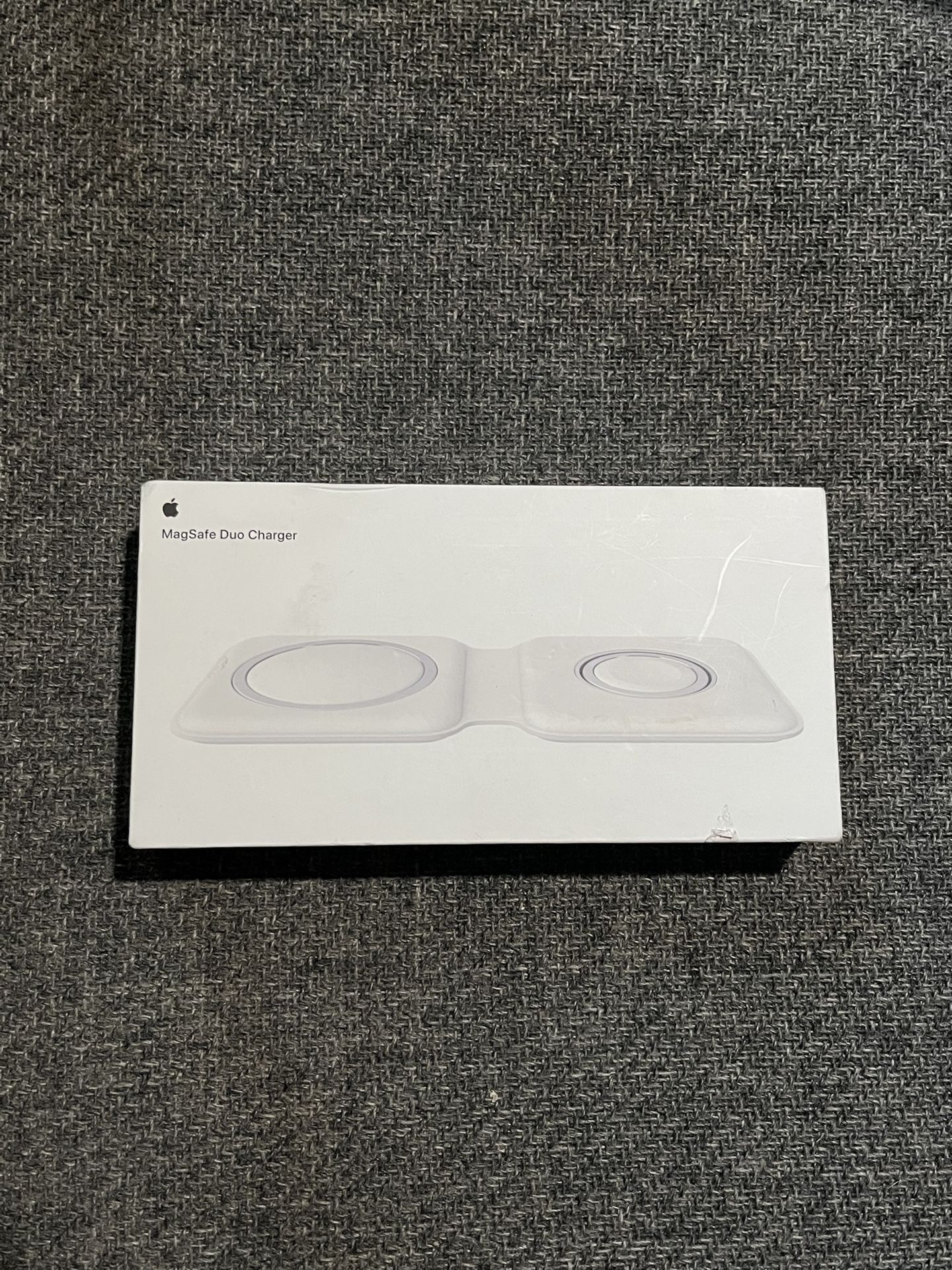 Apple MagSafe Dual Wireless Charger