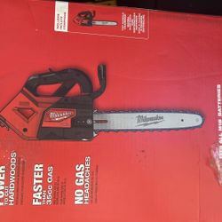 Milwaukee chainsaw M18
