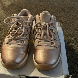 Jordan 11 Size 6