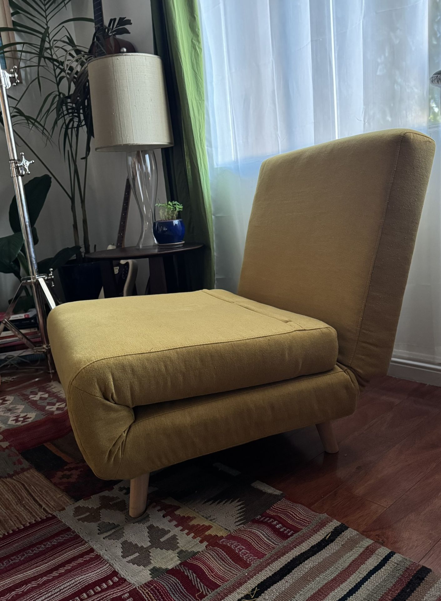 Accent Chair and Lounge