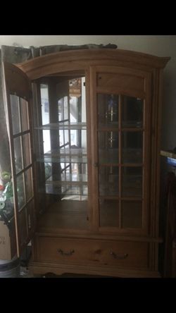Classic Evolution China Hutch cabinet