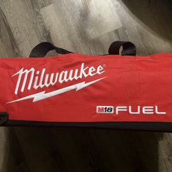 Milwaukee 22x12 Tool Bag 