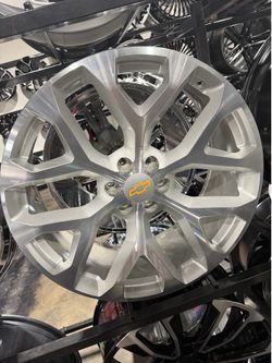 24s silver gmc Chevy wheels tires new 6lug Chevy