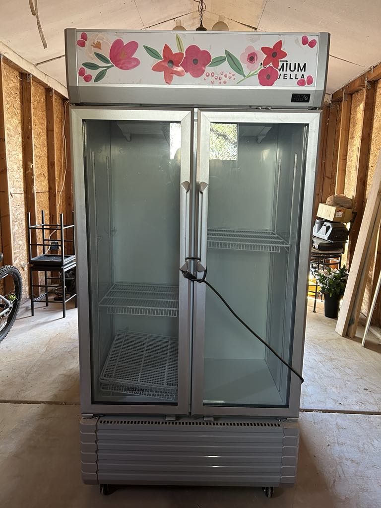 Refrigerator Commercial
