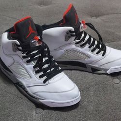 Jordans  5's ...... Size 13