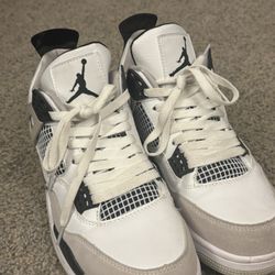 Jordan 4 Military Black Size 8.5 Very Good Condition