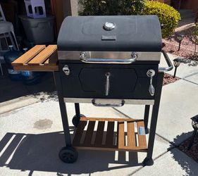 Royal gourmet 24" charcoal grill with folding table