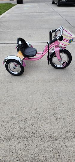 Pink schwinn deals tricycle