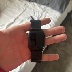 Series 5 44mm Apple Watch