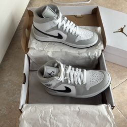 Air Jordan 1 Mid