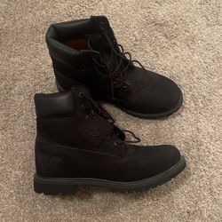 black timberlands 