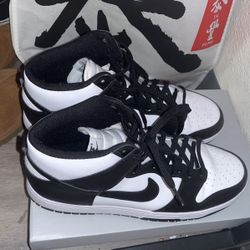 Panda Dunks