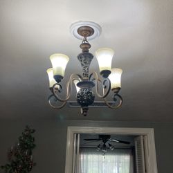 2 Candelero $50.00 Cada Uno