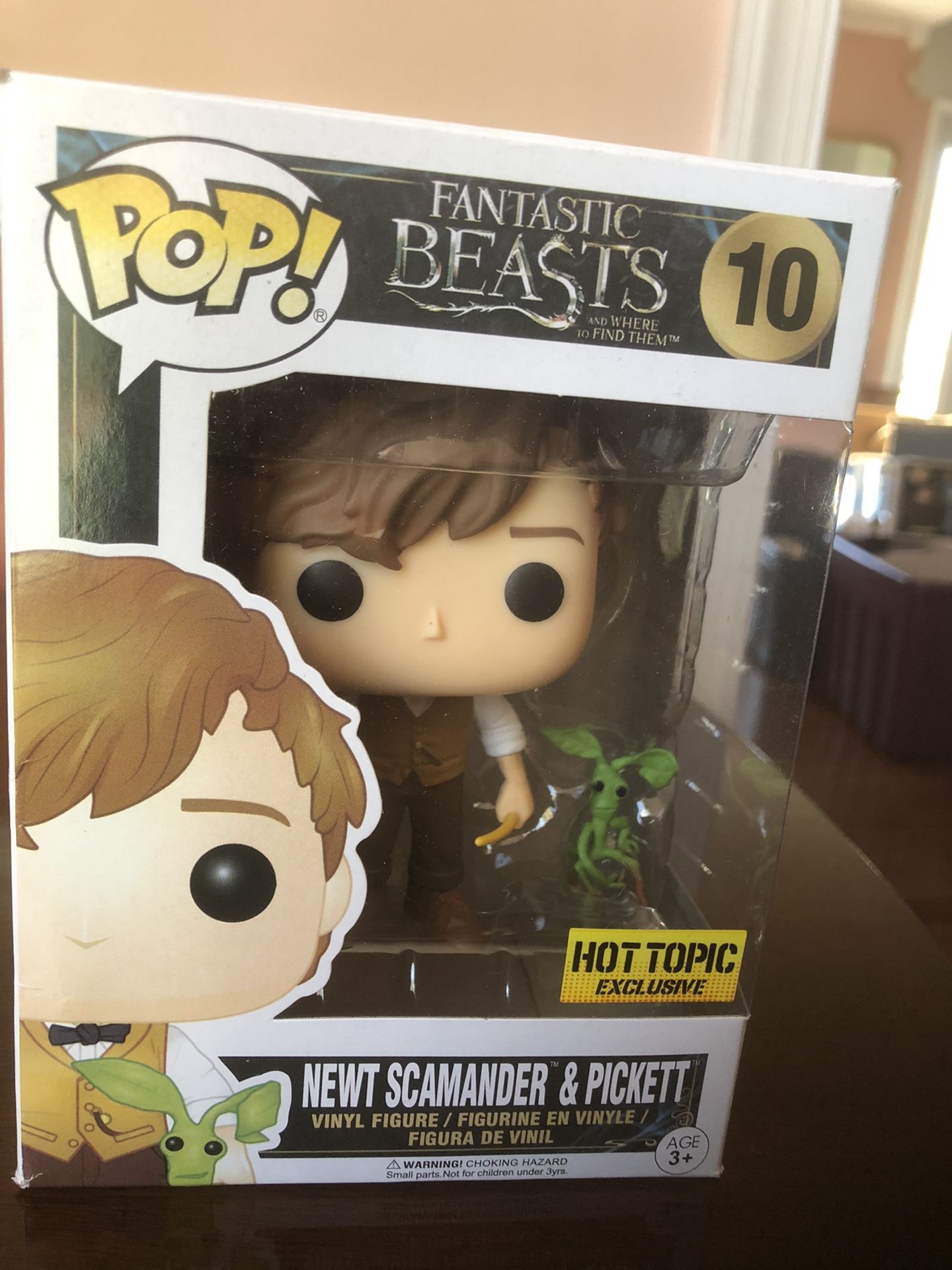 Funko Fantastic Beasts Newt with Pickett 10