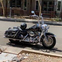 2001 Harley Davidson Road King Classic 11,000 Miles