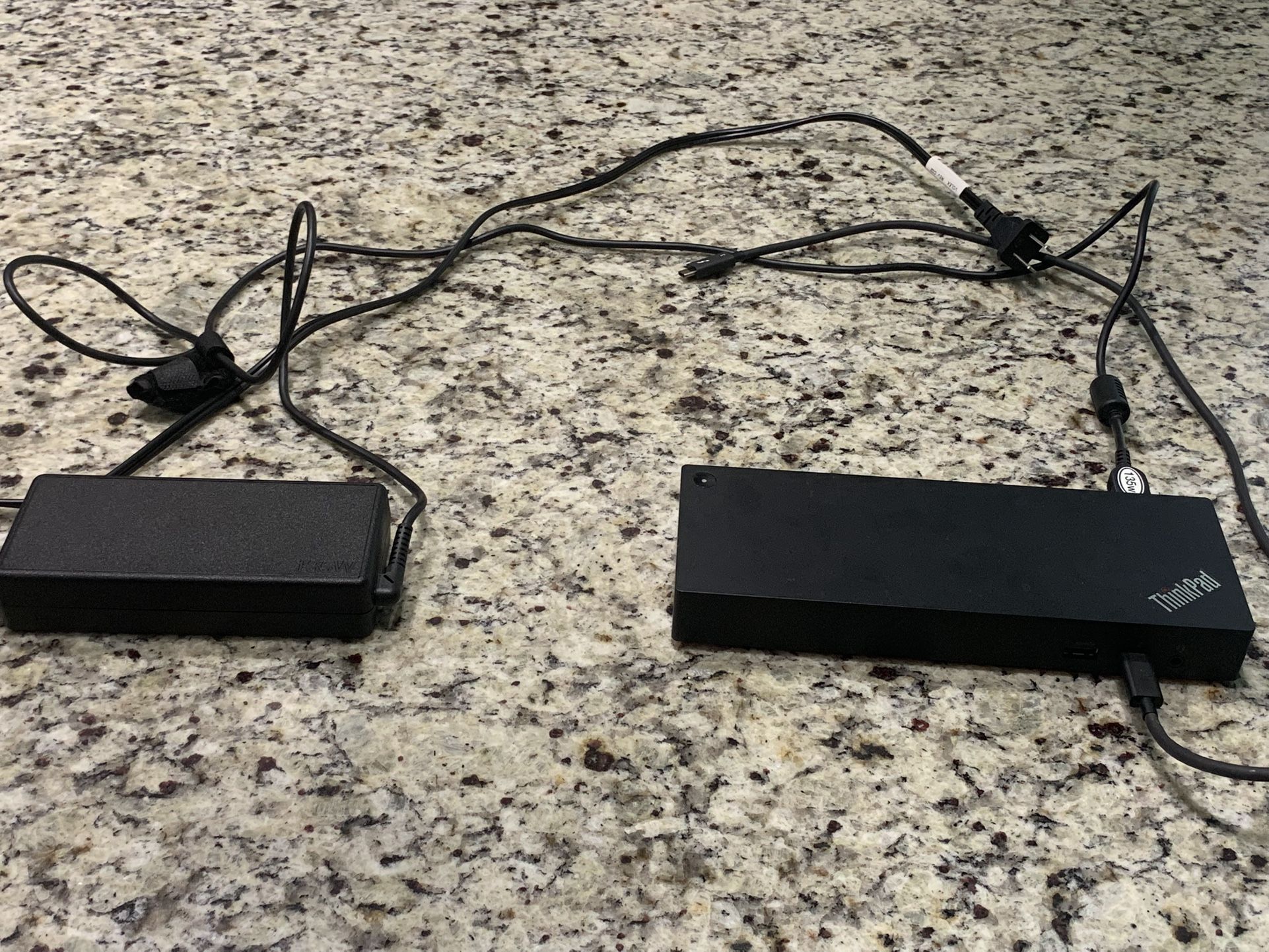 Lenovo 135w ac ThinkPad Adapter