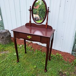 Cherrywood Vanity Table with Oval Mirror 