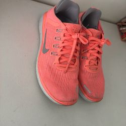 Pink Nike Shoes 