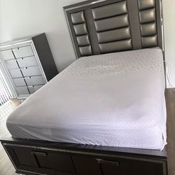 Queen Size Bedroom Set
