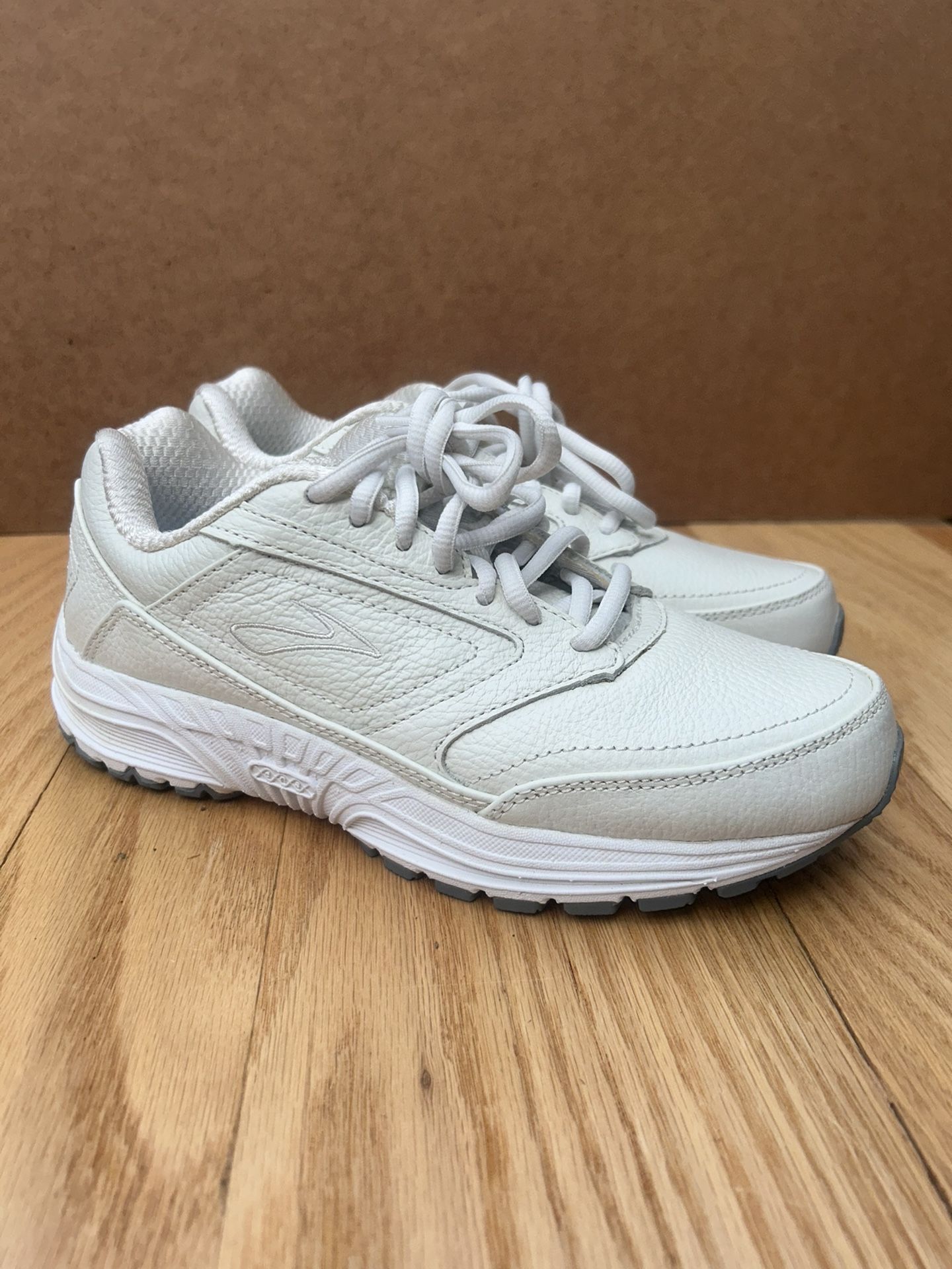 NEW WOMENS FITNESS SHOES