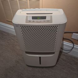 Frigidaire FAD504DWD 50 Pint Dehumidifier