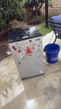 Mini fridge