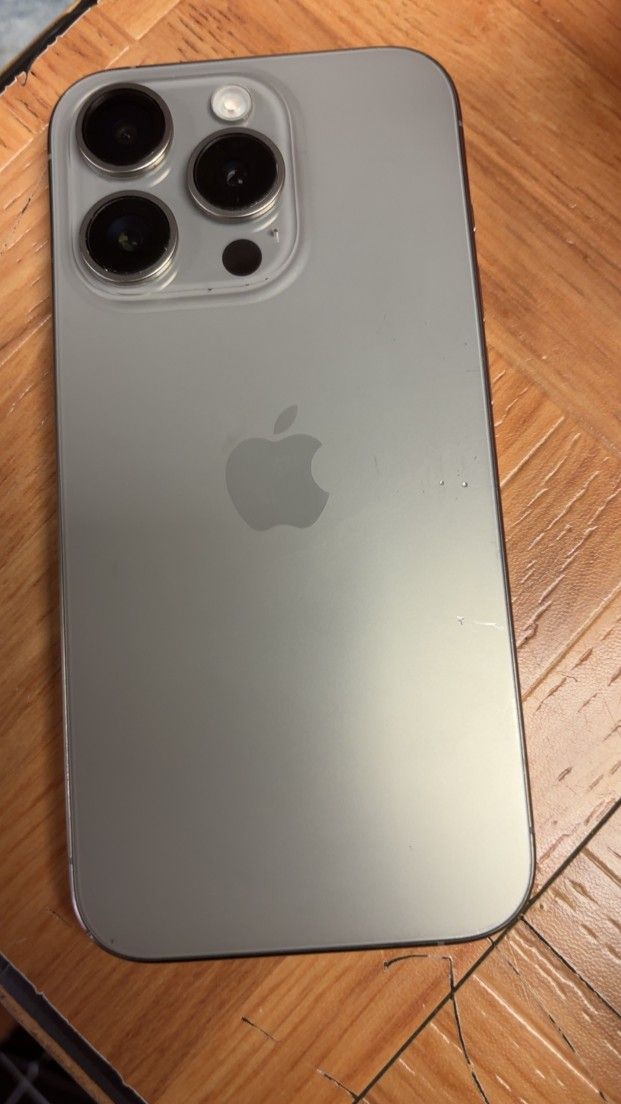 I Phone 15 Pro 