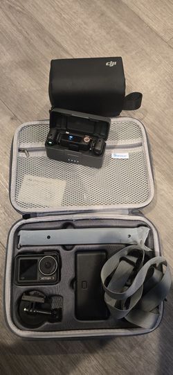 DJI - Mic 2 Wireless Omnidirectional MicrophoneDJI Osmo Action 3 Adventure Combo Action Camera 4K Waterproof for vlogs Youtube