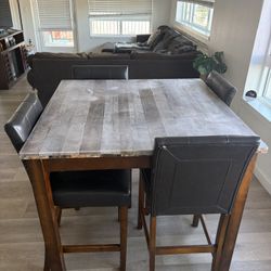 Dining Room Table 