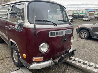 Volkswagen Type 2 Bay Window Van