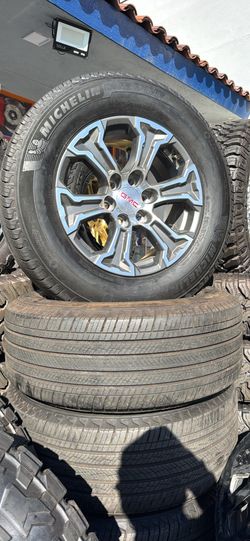 WHEELS OEM 18” STOCK GMC SIERRA DENALI