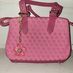 Dooney & Bourke