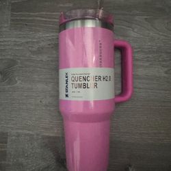 Pink Starbucks, Stanley cup
