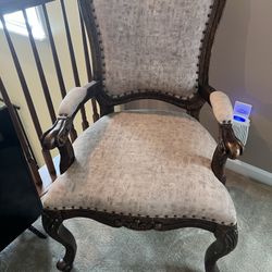 Accent Chairs