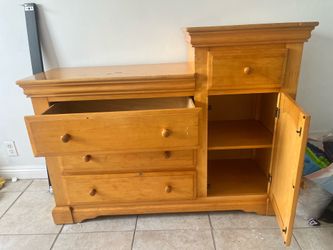 Dresser