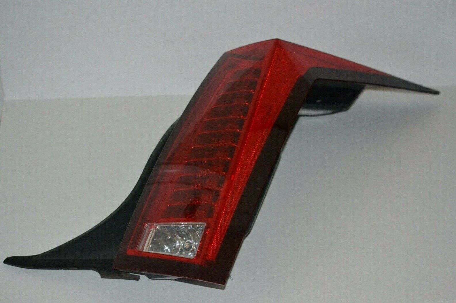 2011 2012 2013 2014 2015 CTS Coupe Tail Light Right