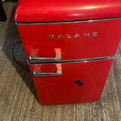 Galanz Retro Mini fridge
