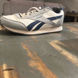 Reebok Size 5 Boys 