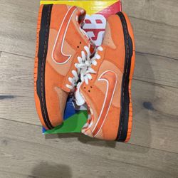 Dunk Orange Lobster Size 8.5