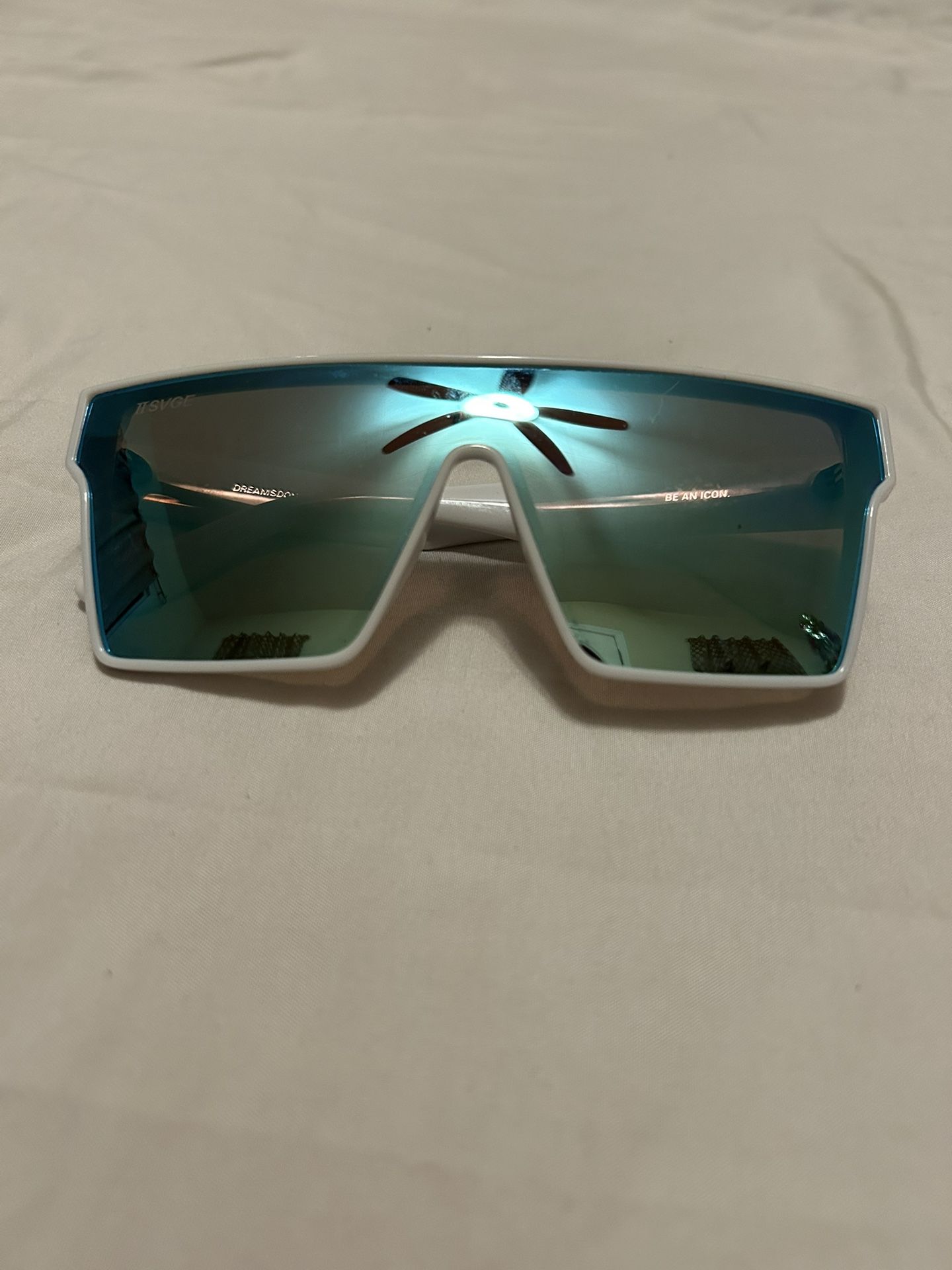 II Svge Icon White Ice Blue Polarized Sunglasses