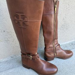 Woman Boots 👢 TORY BURCH
