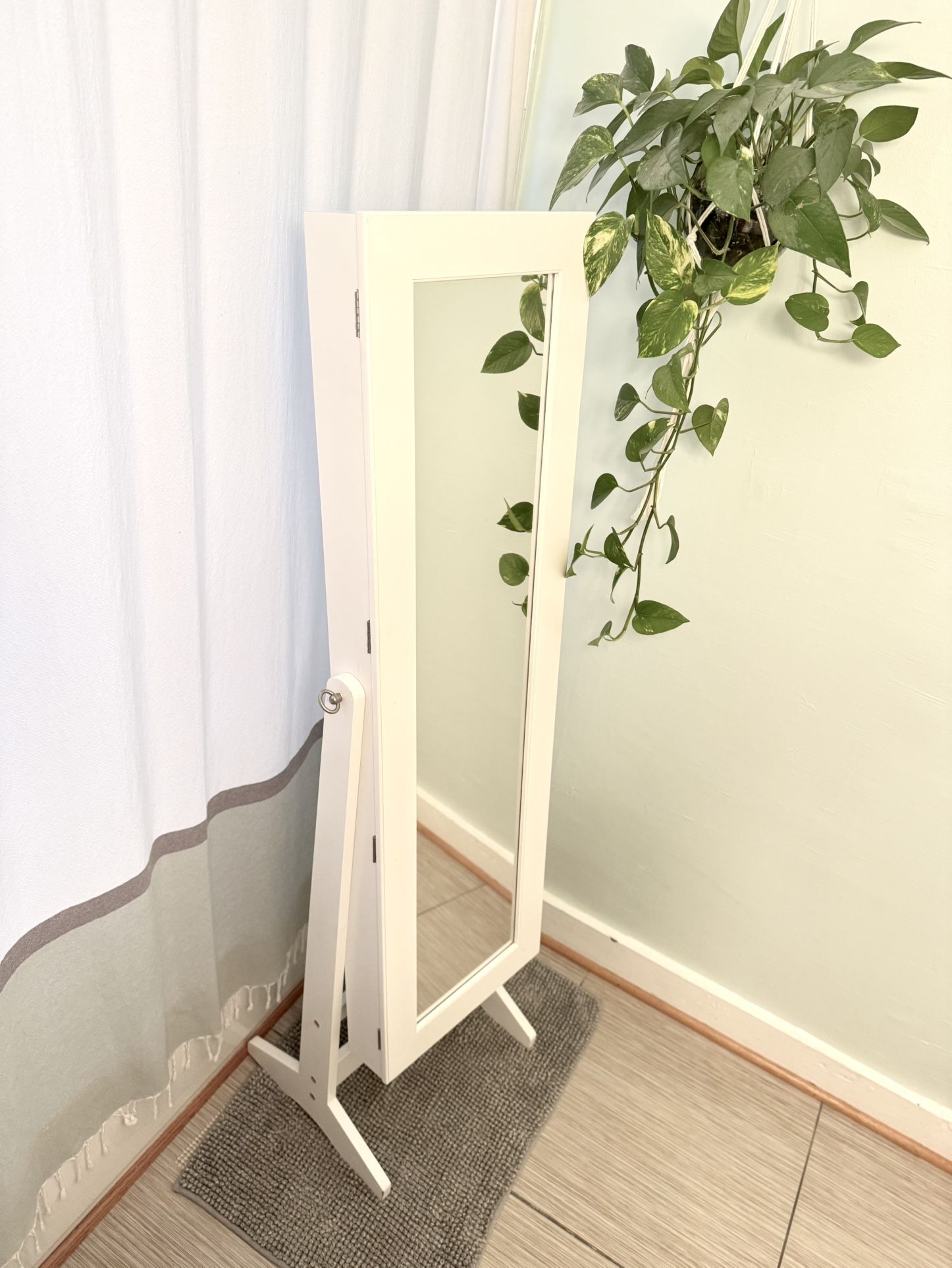 Mirrored Jewelry Cabinet with Lock and Key