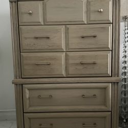 Set Of 2 Solid Wood Dresser and Nightstand 