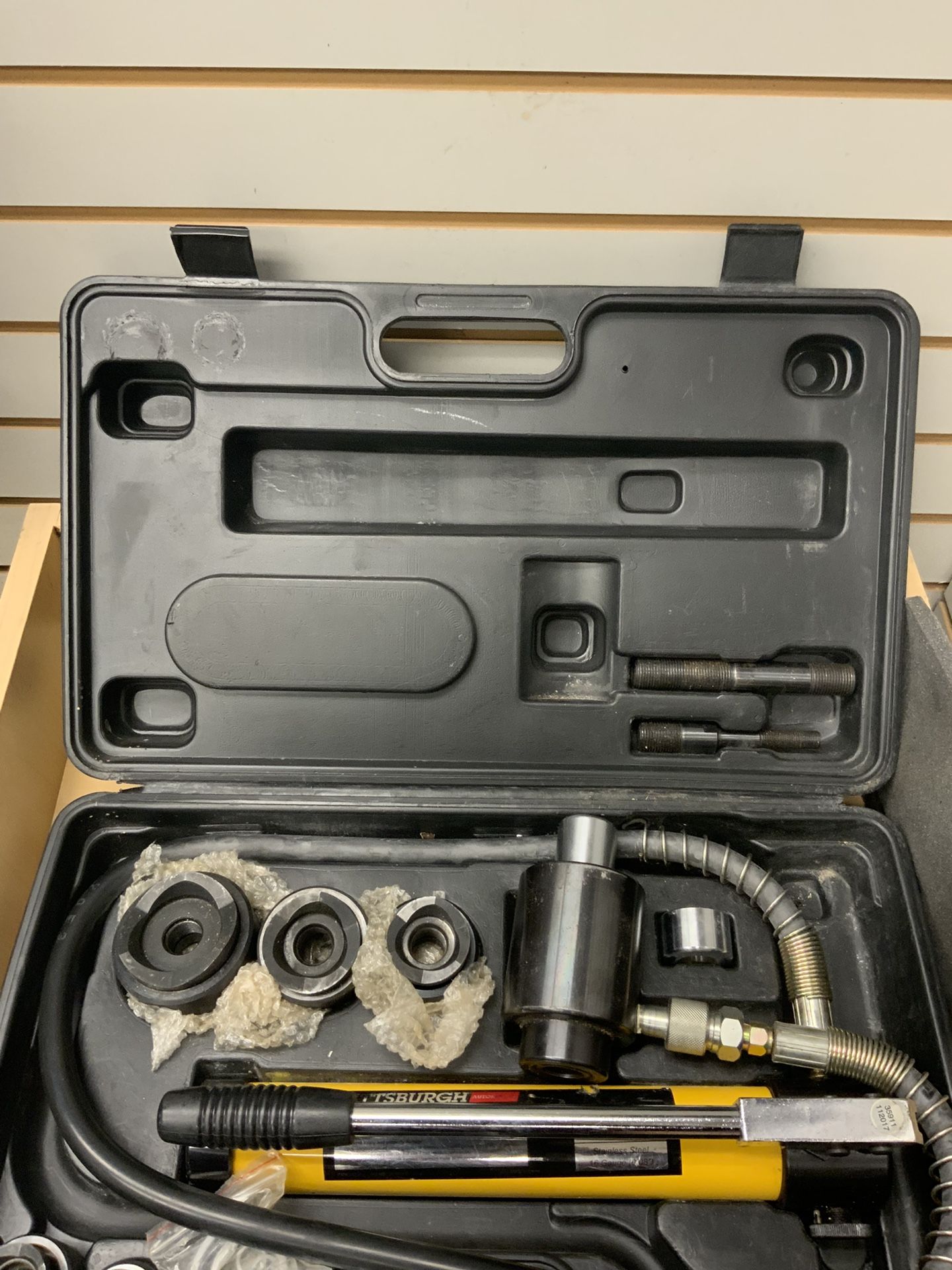 Pittsburgh Automotive 14 Piece Hydraulic Punch Driver Kit 96718