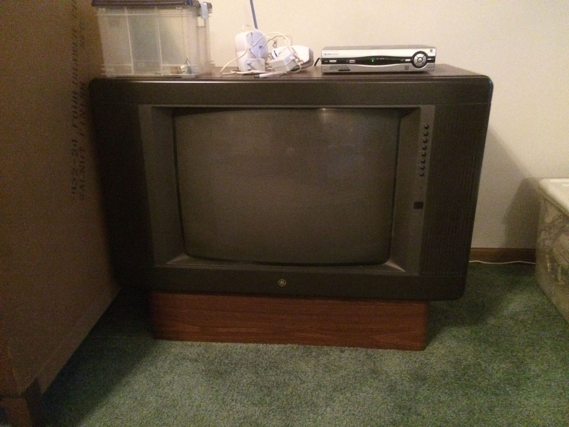 Vintage console tv free + pickup bonus