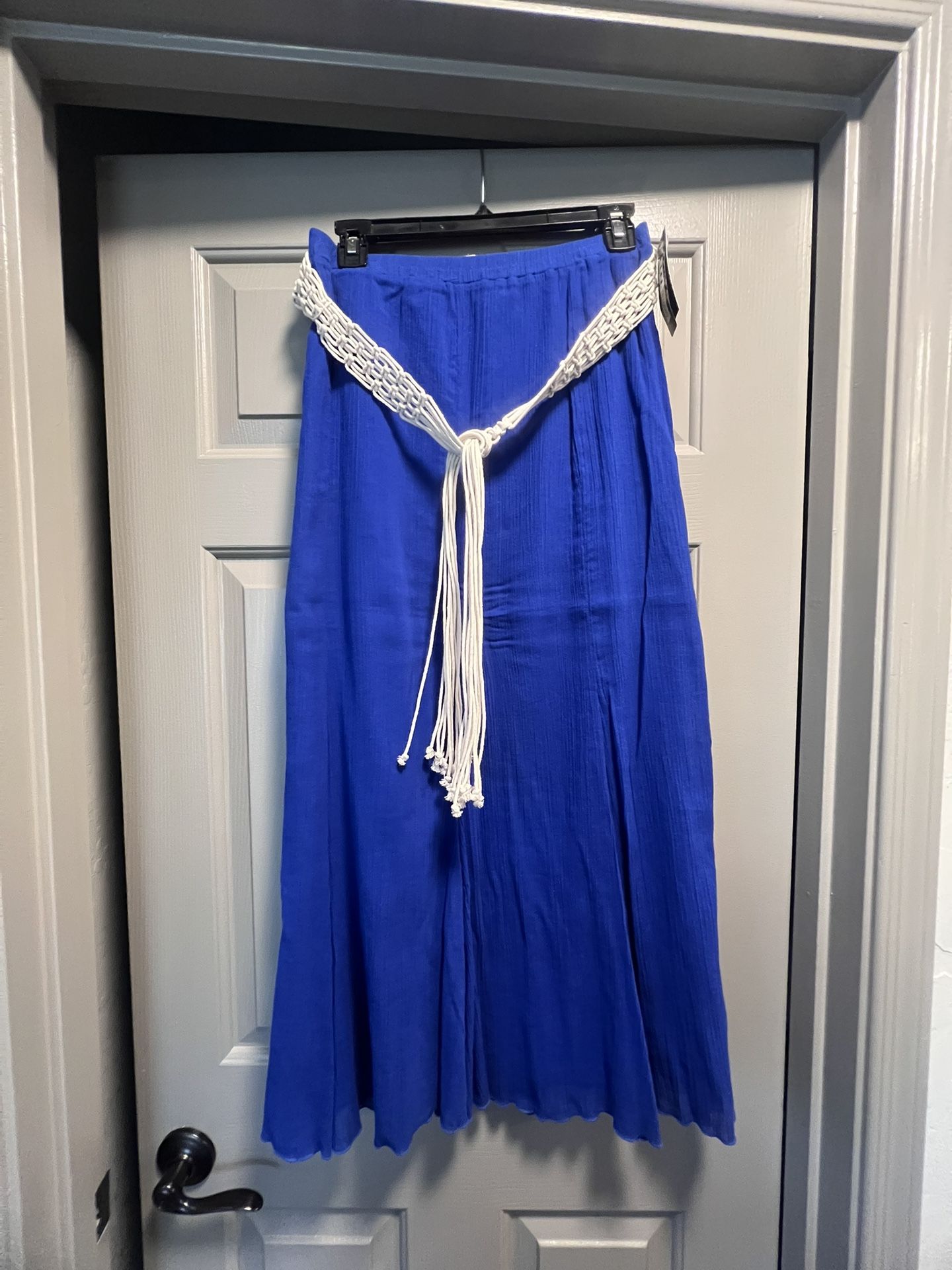 NEW Beautiful Skirt ~ XL