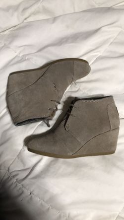 Tom’s suede heeled booties