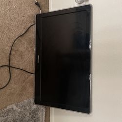 32 “ LCD Tv