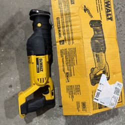 DEWALT 20V MAX Cordless Reciprocating Saw (Tool Only) LIKE NEW